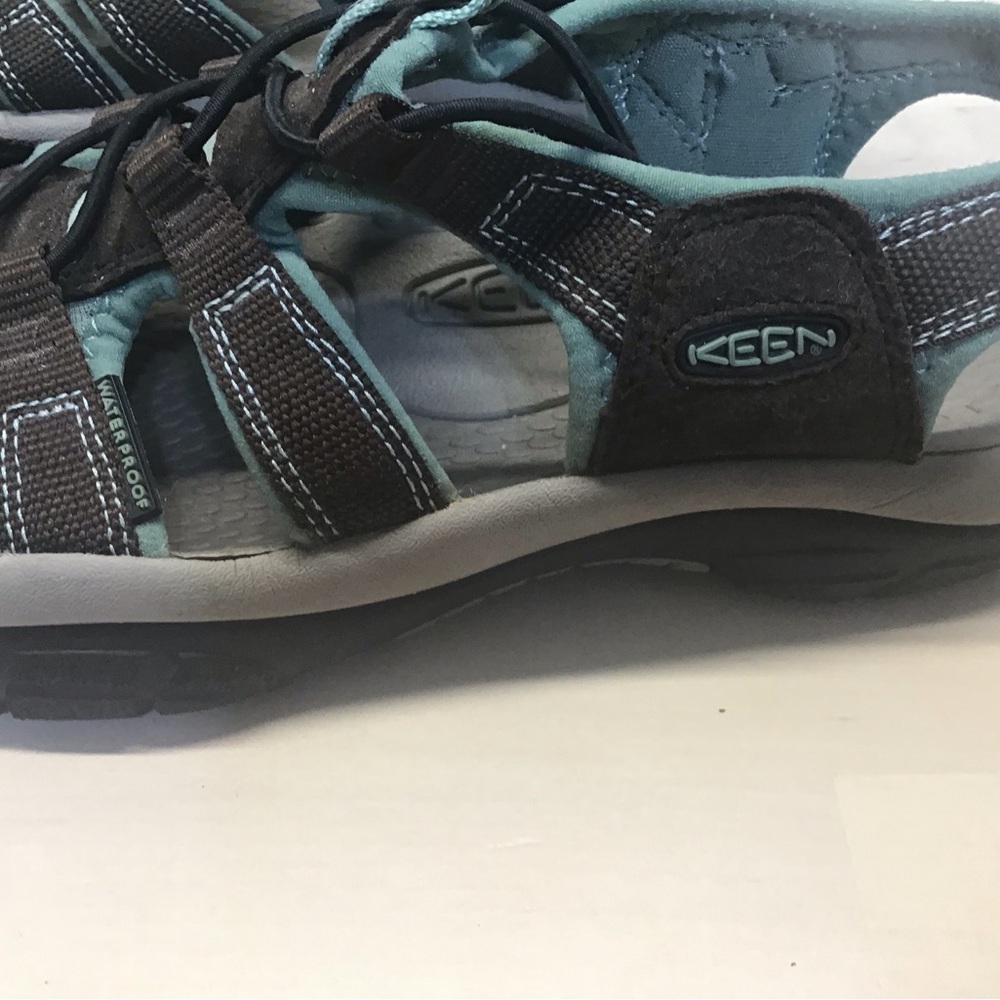KEEN Women's Chocolate Brown and Green Sandals 8.5 EUC - Picture 2 of 8